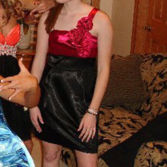 Prom dress - Picture 4 of 4